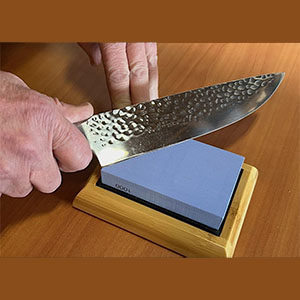 Knife sharpening class ar Chimera